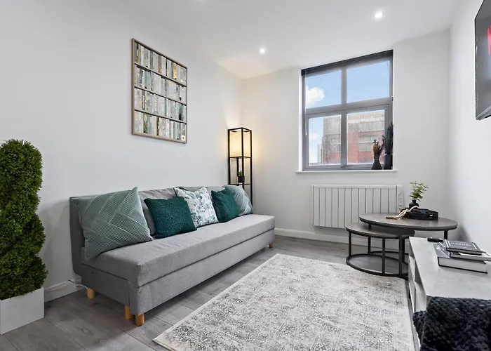 City Centre Luxury Apartment , Sofa Bed, Wifi, Netflix, Urban Retreat