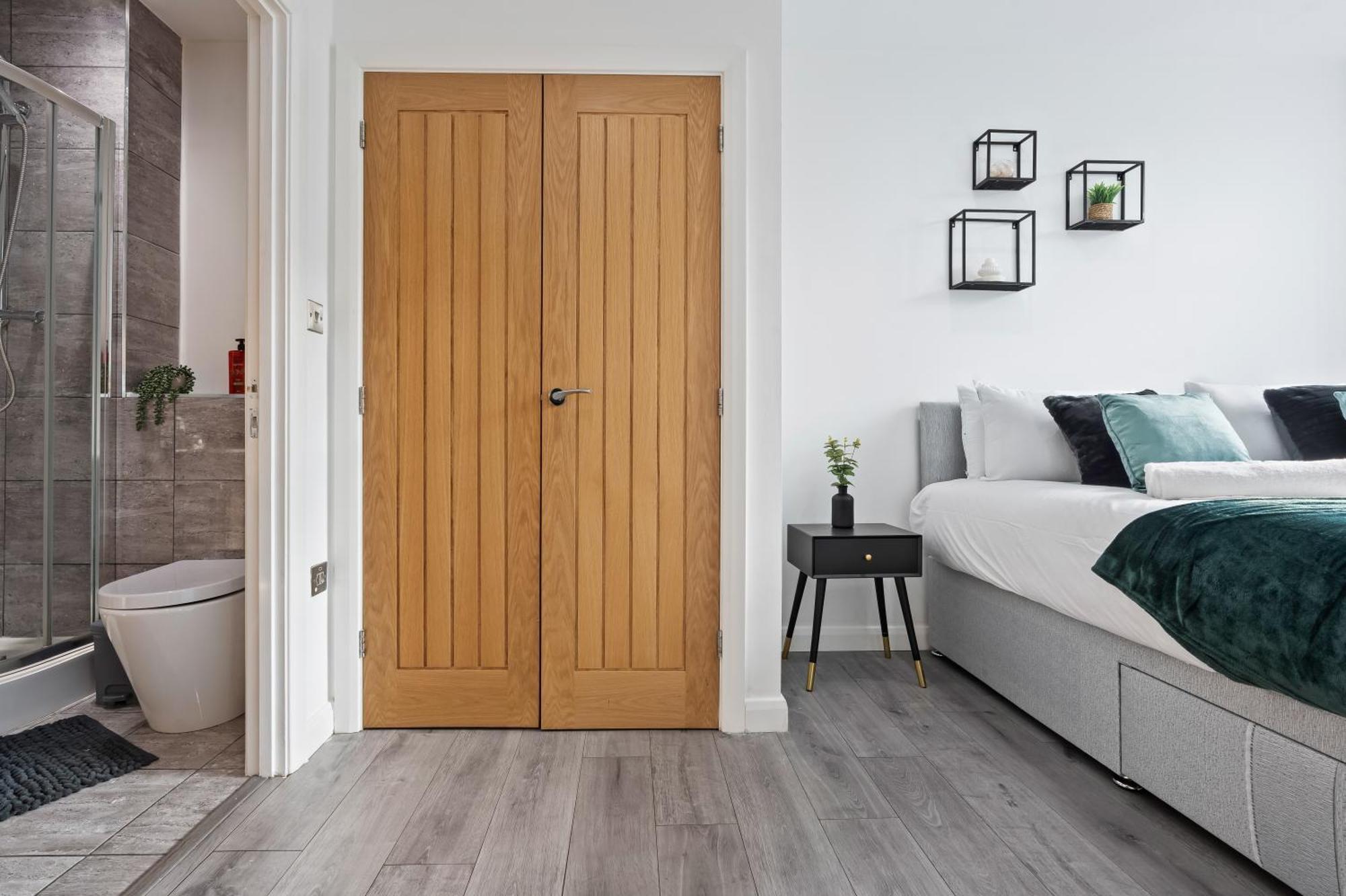 Apartment Centre Luxury , Sofa Bed, Wifi, Netflix, Urban Retreat *